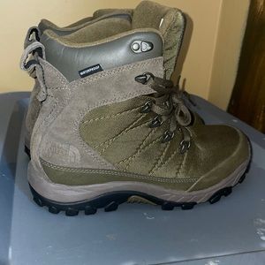 Brand new waterproof North face boots!